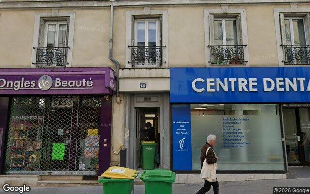 Façade : 250 rue de Charenton, Paris