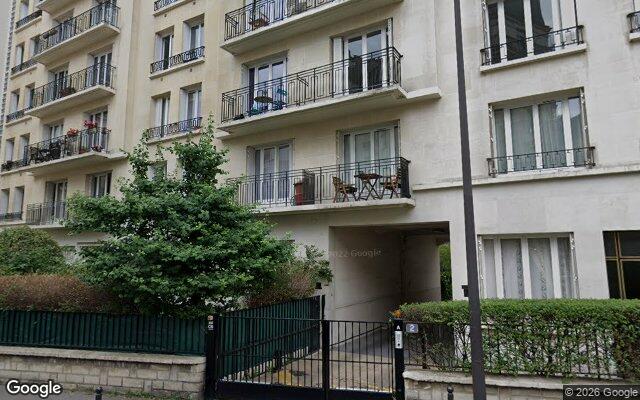 Façade : 2 square Adanson, Paris