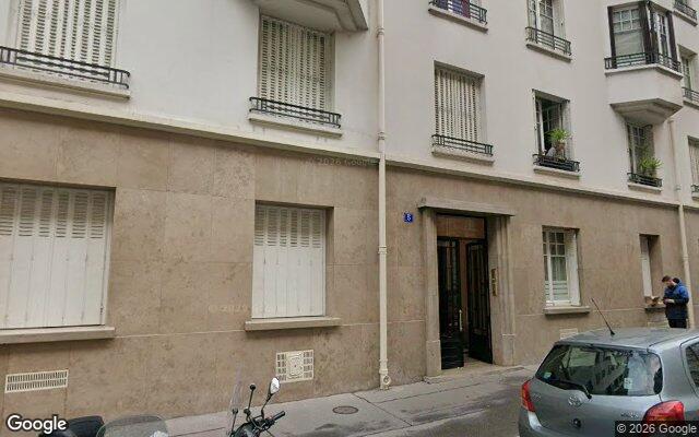 Façade : 5 square Desaix, Paris