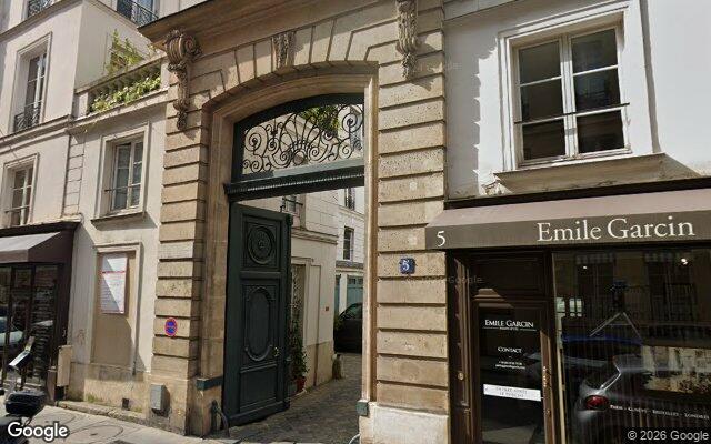 Façade : 5 rue de l'Université, Paris