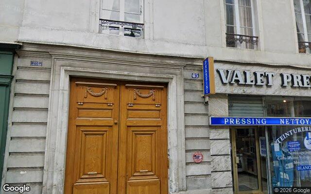 Façade : 45 rue de Bourgogne, Paris