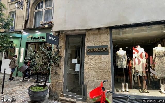 Façade : 26 rue des Rosiers, Paris