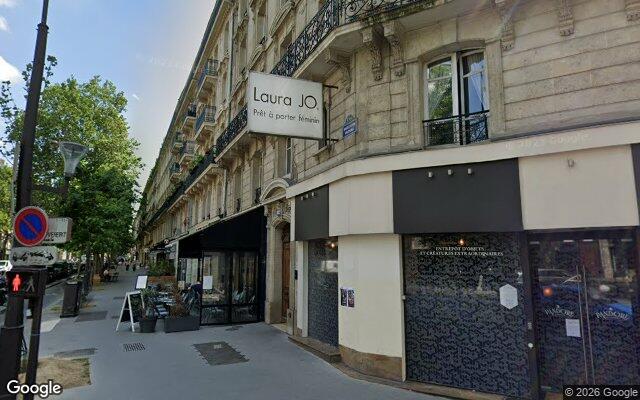 Façade : 102 boulevard Voltaire, Paris