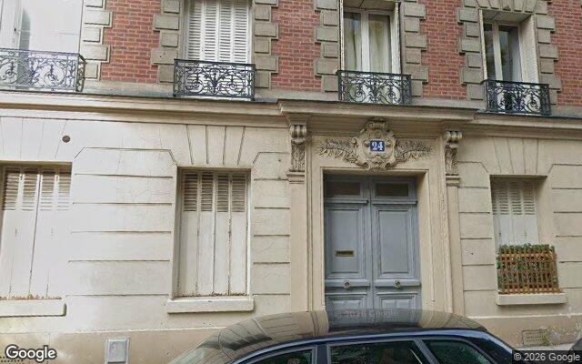 Façade : 24 rue Petrarque, Paris