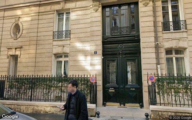 Façade : 1 rue Edmond About, Paris