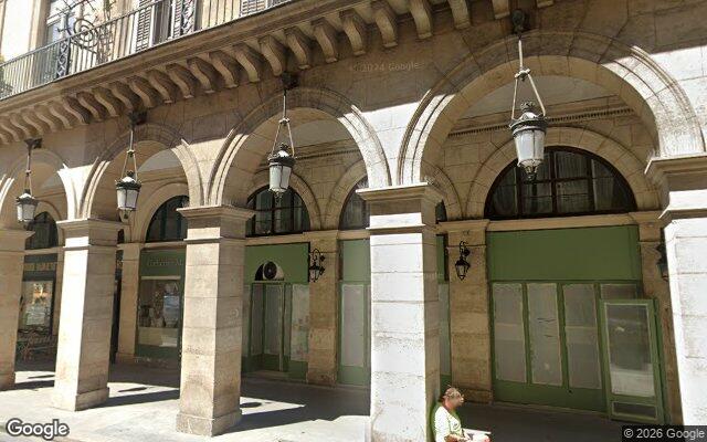 Façade : 1 rue des Pyramides, Paris