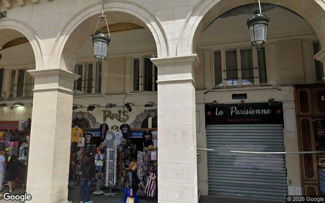 Façade : 206 rue de Rivoli, Paris