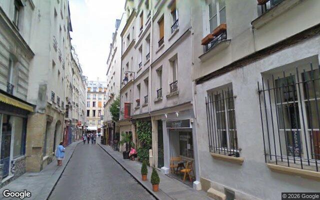 Façade : 8 rue Marie Stuart, Paris
