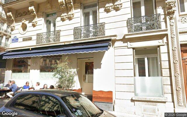 Façade : 20 rue Clément Marot, Paris