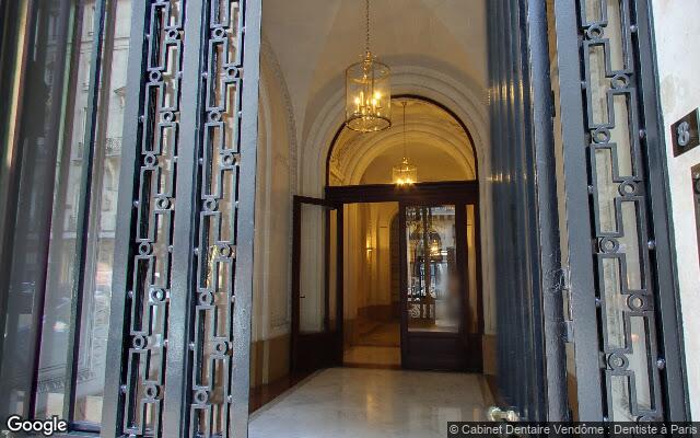Façade : 8 rue de la Paix, Paris