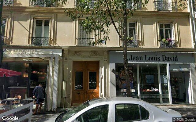Façade : 131 avenue Parmentier, Paris