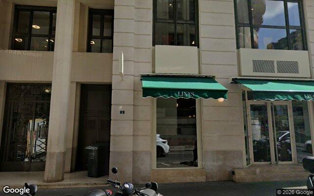 Façade : 2 rue Chauchat, Paris