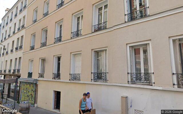 Façade : 50 rue Piat, Paris