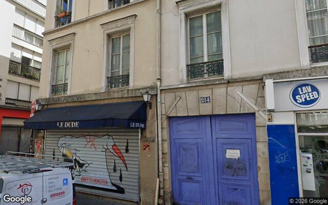 Façade : 214 rue Saint-Maur, Paris