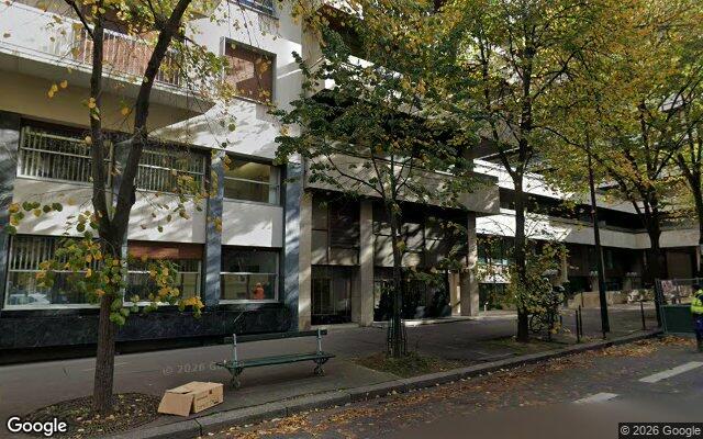 Façade : 130 -132 Av de Malakoff, Paris
