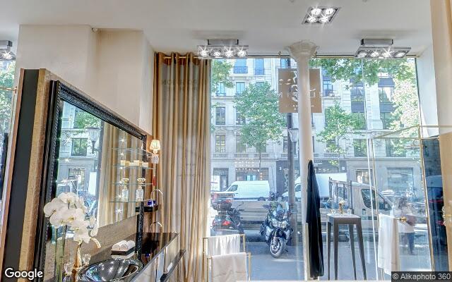 Façade : 152 boulevard Haussmann, Paris