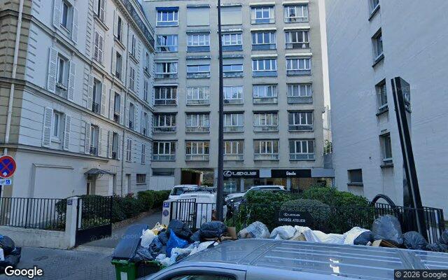 Façade : 38 rue Brunel, Paris