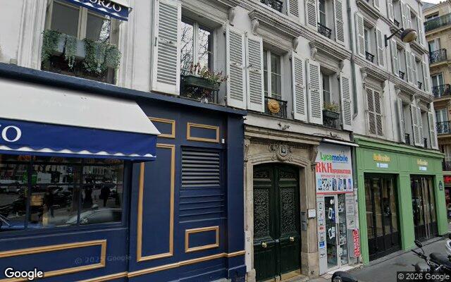 Façade : 6 place Tristan Bernard, Paris