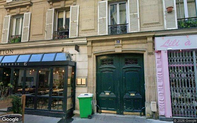 Façade : 7 rue Guersant, Paris
