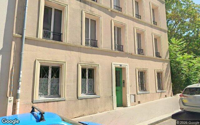 Façade : 8 rue Bouret, Paris