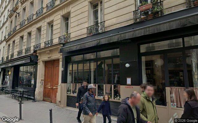 Façade : 72 rue de Rochechouart, Paris