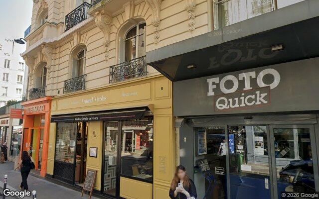 Façade : 8 rue de Lévis, Paris