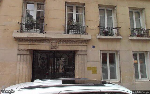 Façade : 27 rue Cardinet, Paris