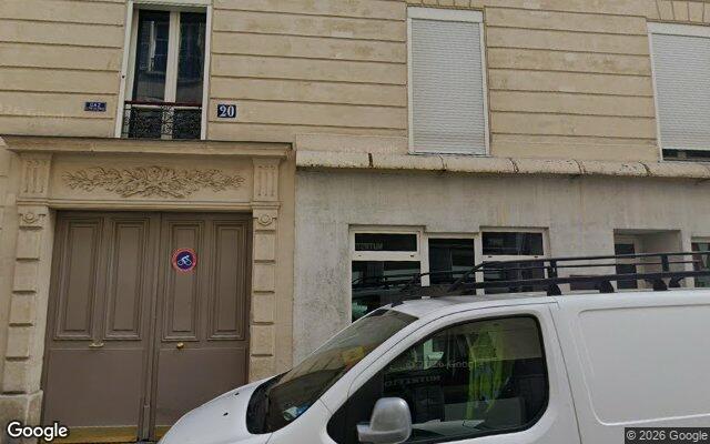 Façade : 20 rue de Saussure, Paris