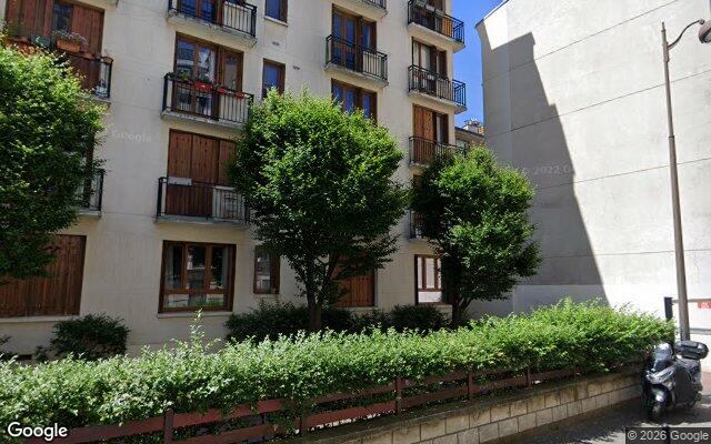 Façade : 12 rue Robert Planquette, Paris