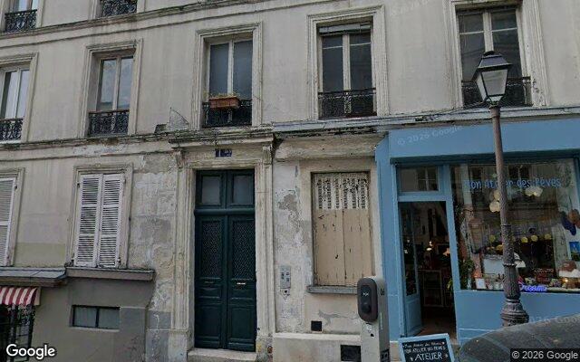 Façade : 1 Br Ravignan, Paris