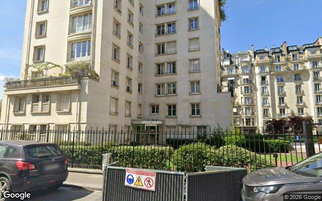 Façade : 3 rue Philibert Delorme, Paris