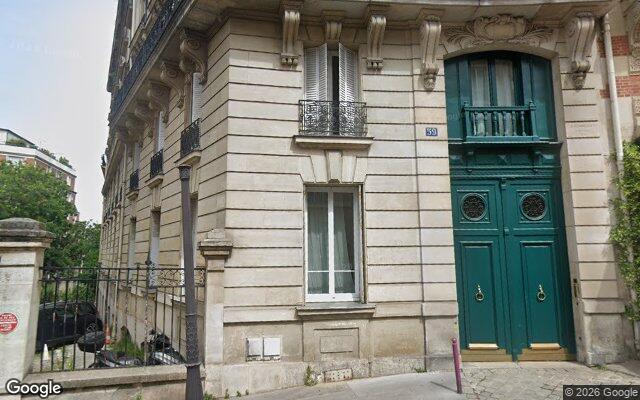 Façade : 59 rue Lepic, Paris