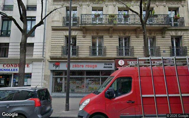 Façade : 33 rue Brochant, Paris