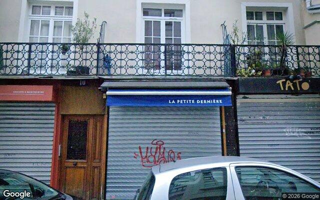 Façade : 10 rue de la Fontaine du But, Paris