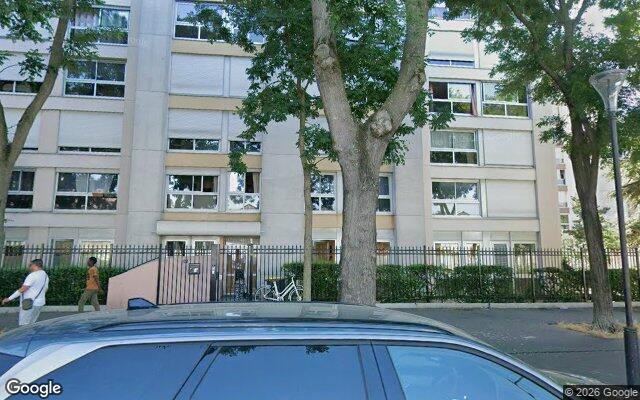 Façade : 31 Vla Curial, Paris