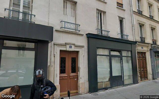 Façade : 8 rue Baudelique, Paris