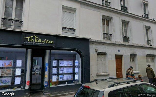 Façade : 35 rue Montcalm, Paris